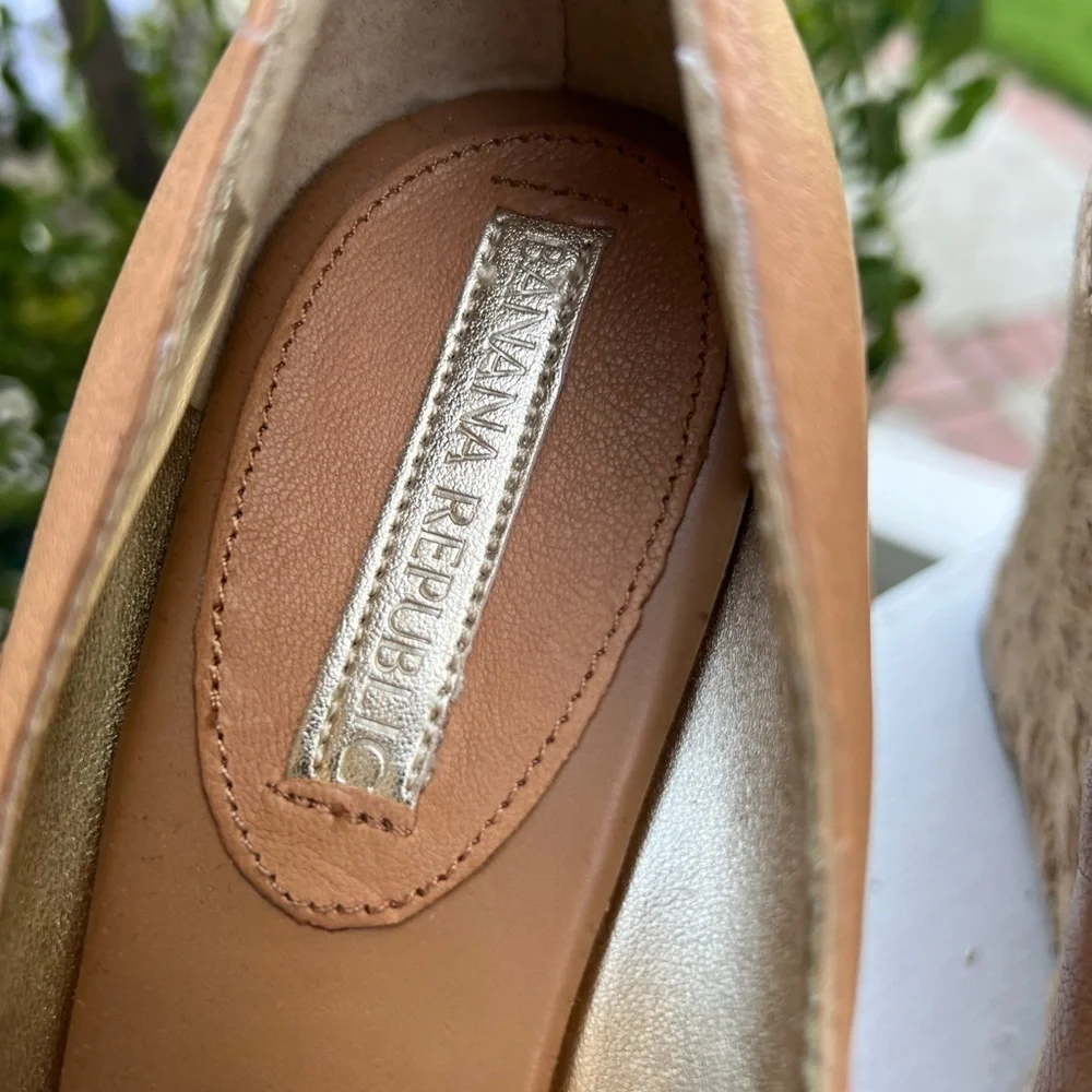 Banana Republic Tan Leather Wedge Peep-Toe